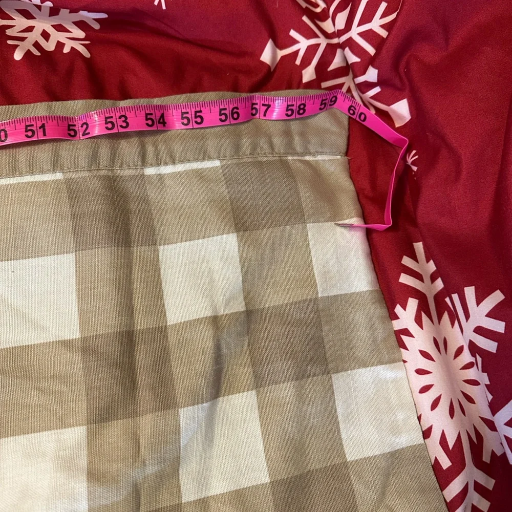 Beige and cream valance